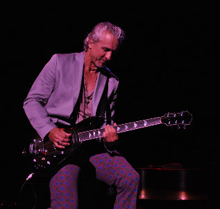 photo credit: Harold Bottomley